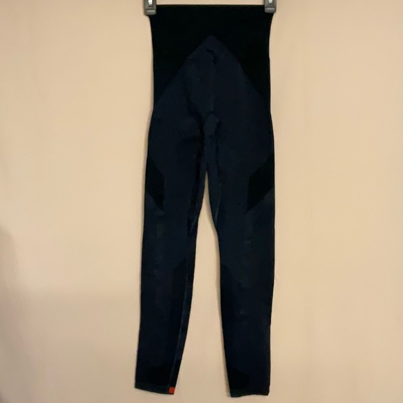 LNDR Spectrum HR 7/8 Leggings, Size XS/S Color Teal/ Navy blue - Picture 1 of 8